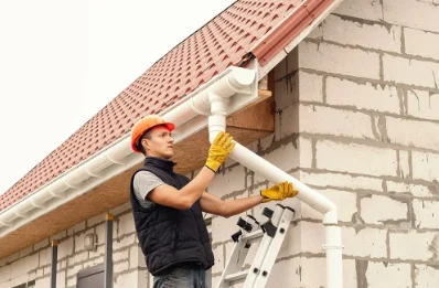 Pose et remplacement de gouttières à Veckersviller